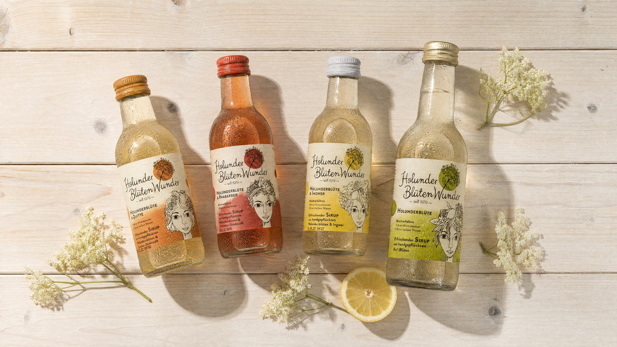 HolunderBlütenWunder Holunderblütensirup | Leni & Hans